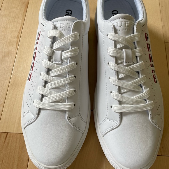Guess Sneakers Men size 10 - Picture 2 of 2